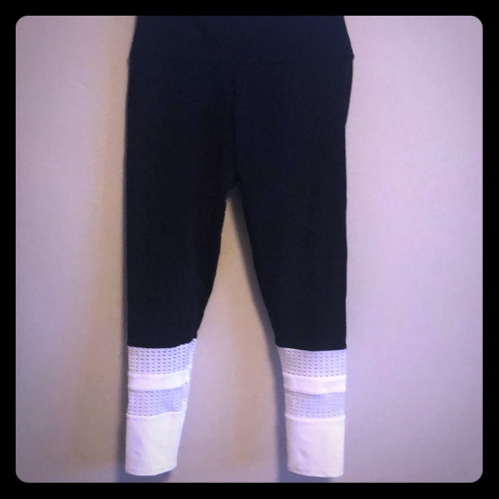Long black white yoga pants